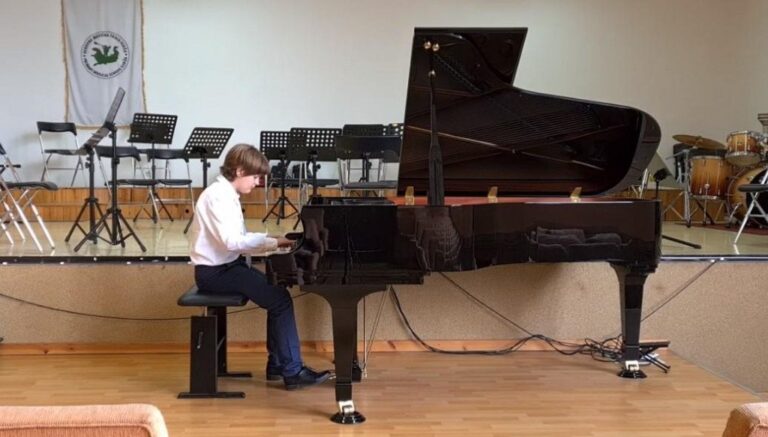 Omar iz Sarajeva najbolji pijanista na takmičenju u New Yorku