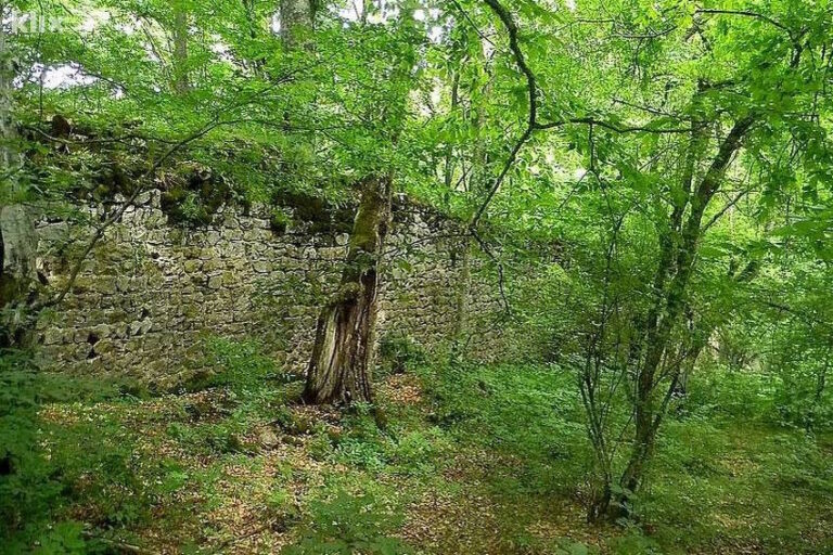 Tvrđava Pavlovac – utvrđeno naslijeđe iznad rijeke Prače