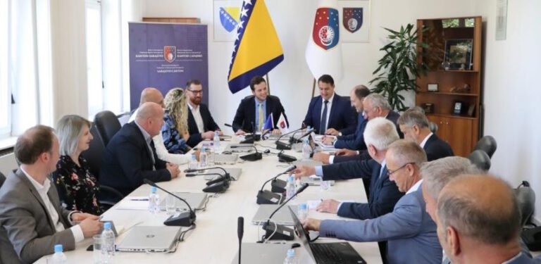 Vlada KS i poslodavci zajedničkim zalaganjem do unapređenja privrednih aktivnosti u KS